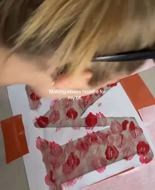 how to make kisses hoodie, kiss hoodie DIY